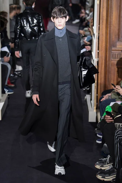 Look 29